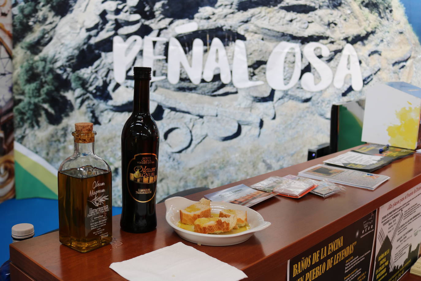 La 18ª edición de la Feria Internacional de Turismo, Deporte y Aventura, Tierra Adentro 2019 ha abierto este viernes sus puertas en el Recinto Provincial de Ferias y Congresos de Jaén para mostrar «la riqueza y la diversidad de la oferta turística de interior de la provincia de Jaén» y del resto del país, a través de los 450 expositores que se dan cita en la misma hasta el próximo domingo, 27 de octubre.