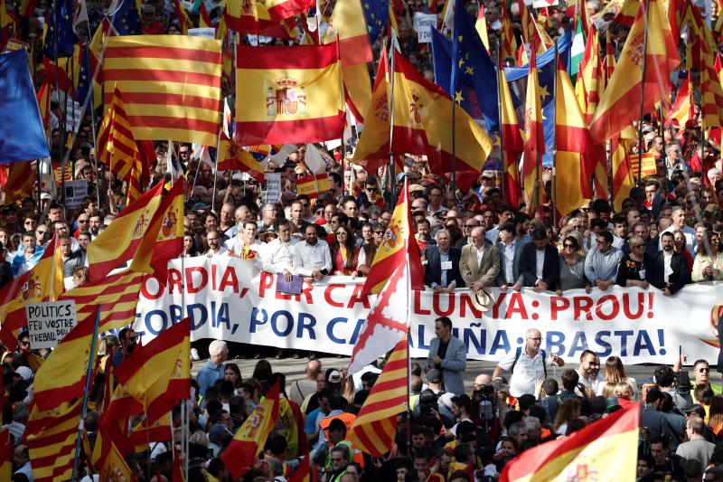 Fotos: Masiva marcha en Barcelona por la unidad de España