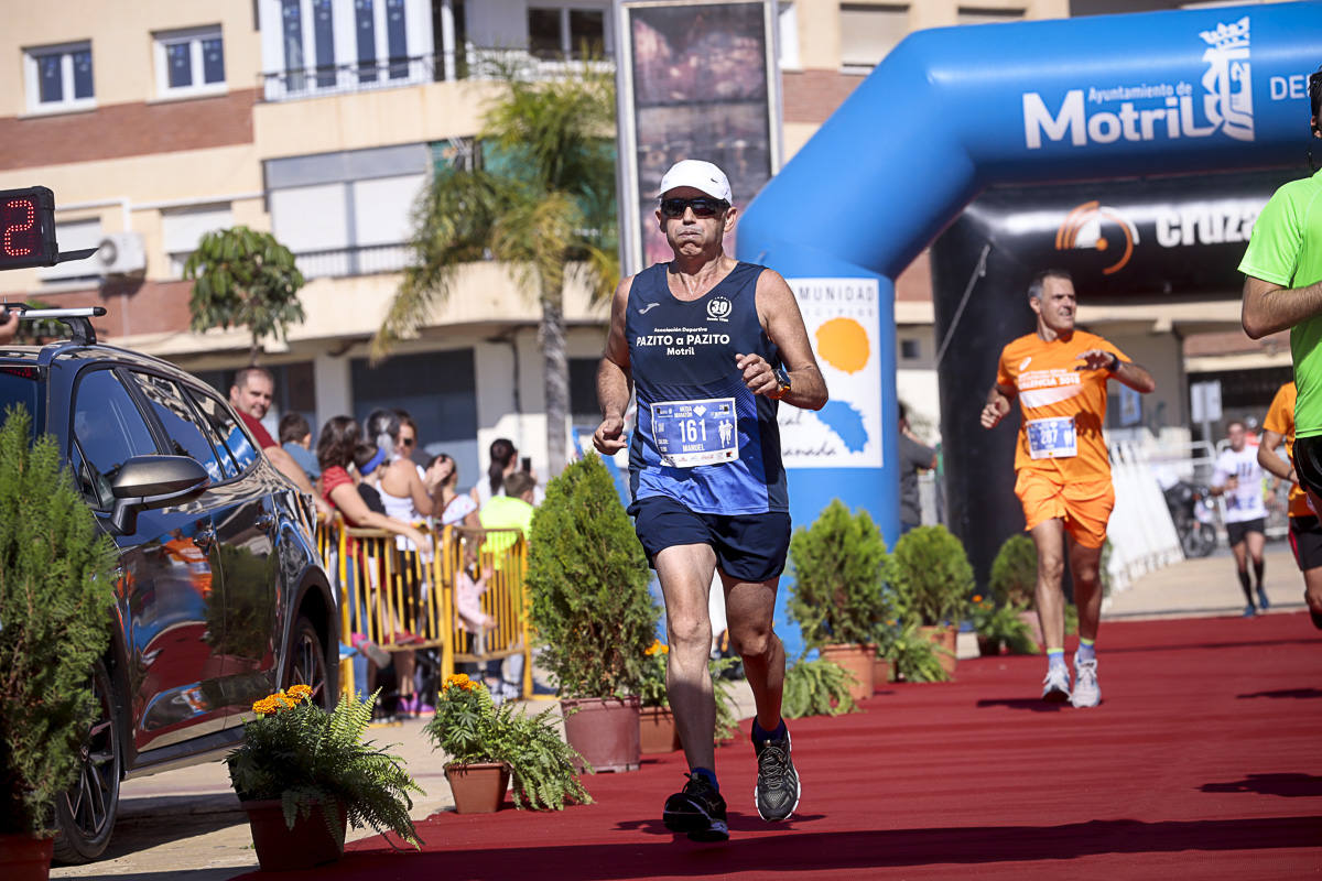 Los marroquís Abdelhadi El Mouaziz y Nazha Machouh reinan en Motril