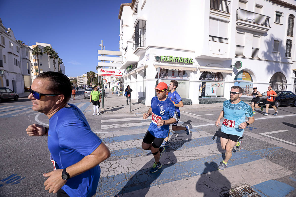 Los marroquís Abdelhadi El Mouaziz y Nazha Machouh reinan en Motril