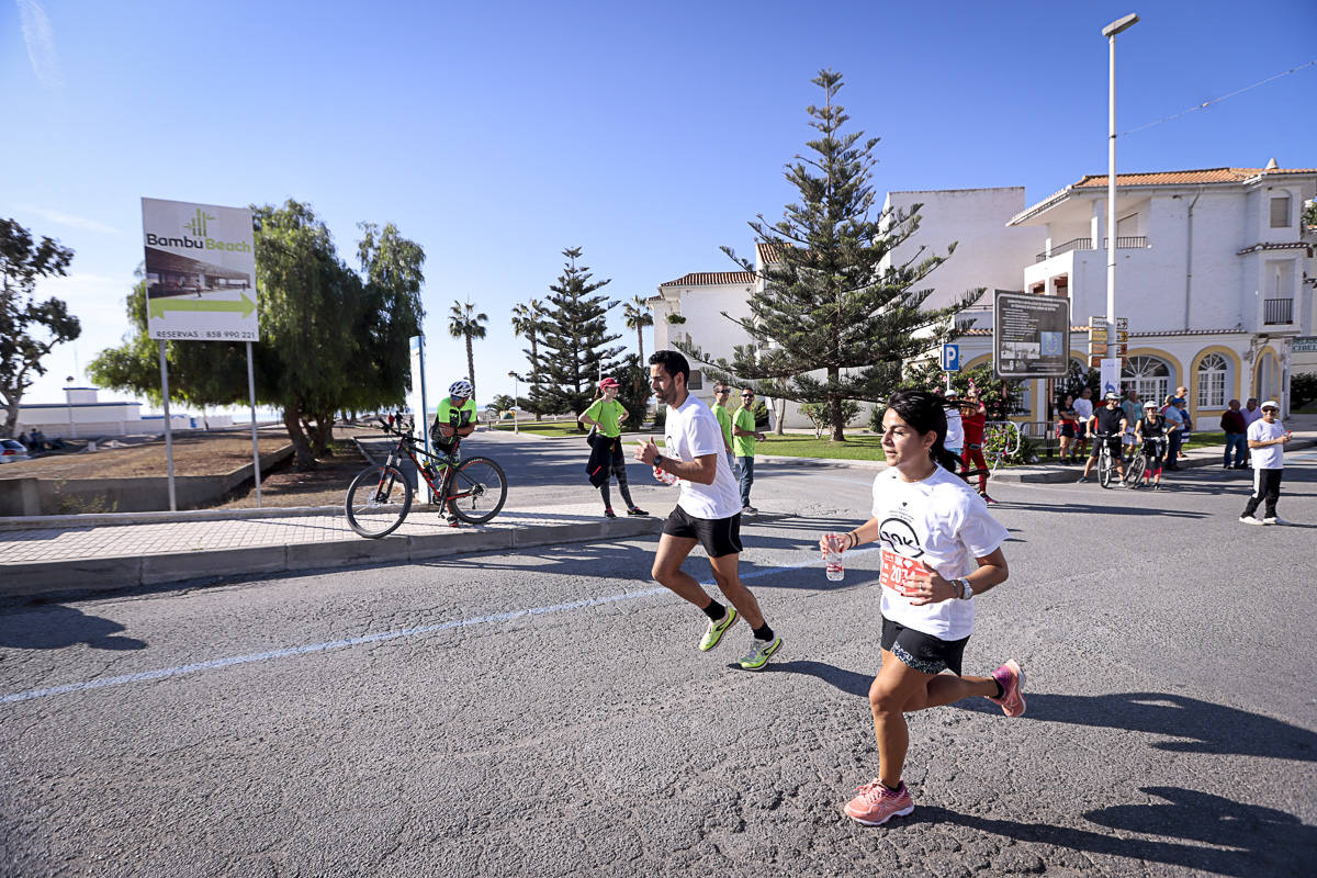 Los marroquís Abdelhadi El Mouaziz y Nazha Machouh reinan en Motril