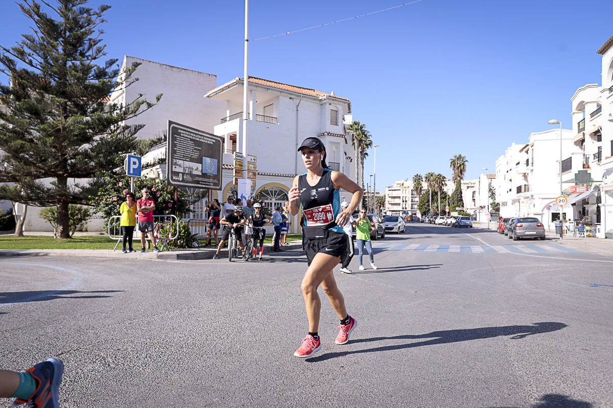 Los marroquís Abdelhadi El Mouaziz y Nazha Machouh reinan en Motril