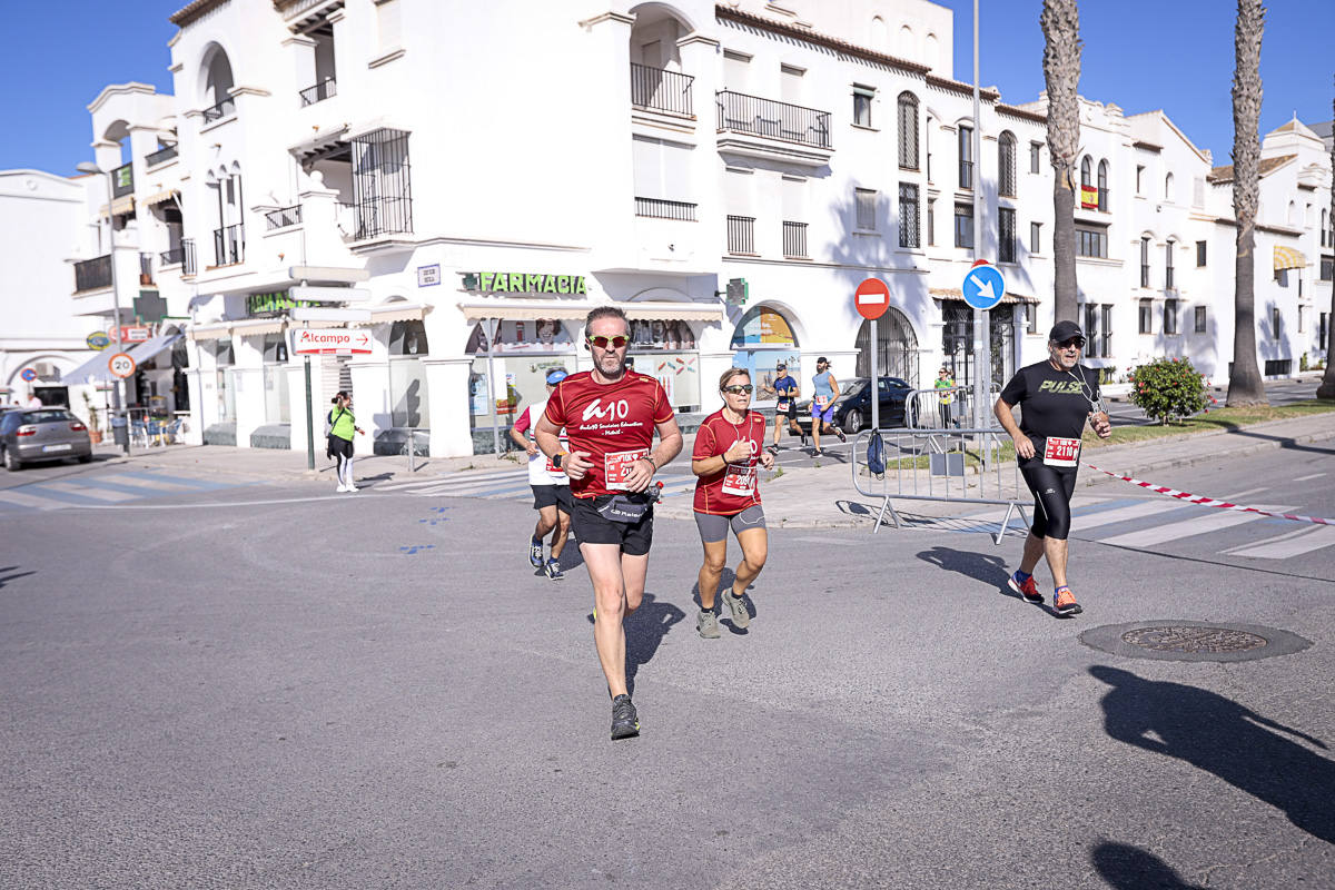 Los marroquís Abdelhadi El Mouaziz y Nazha Machouh reinan en Motril