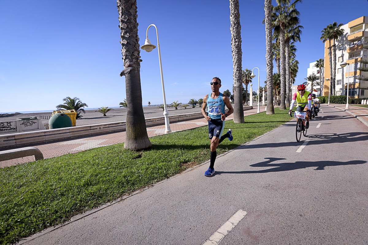 Los marroquís Abdelhadi El Mouaziz y Nazha Machouh reinan en Motril