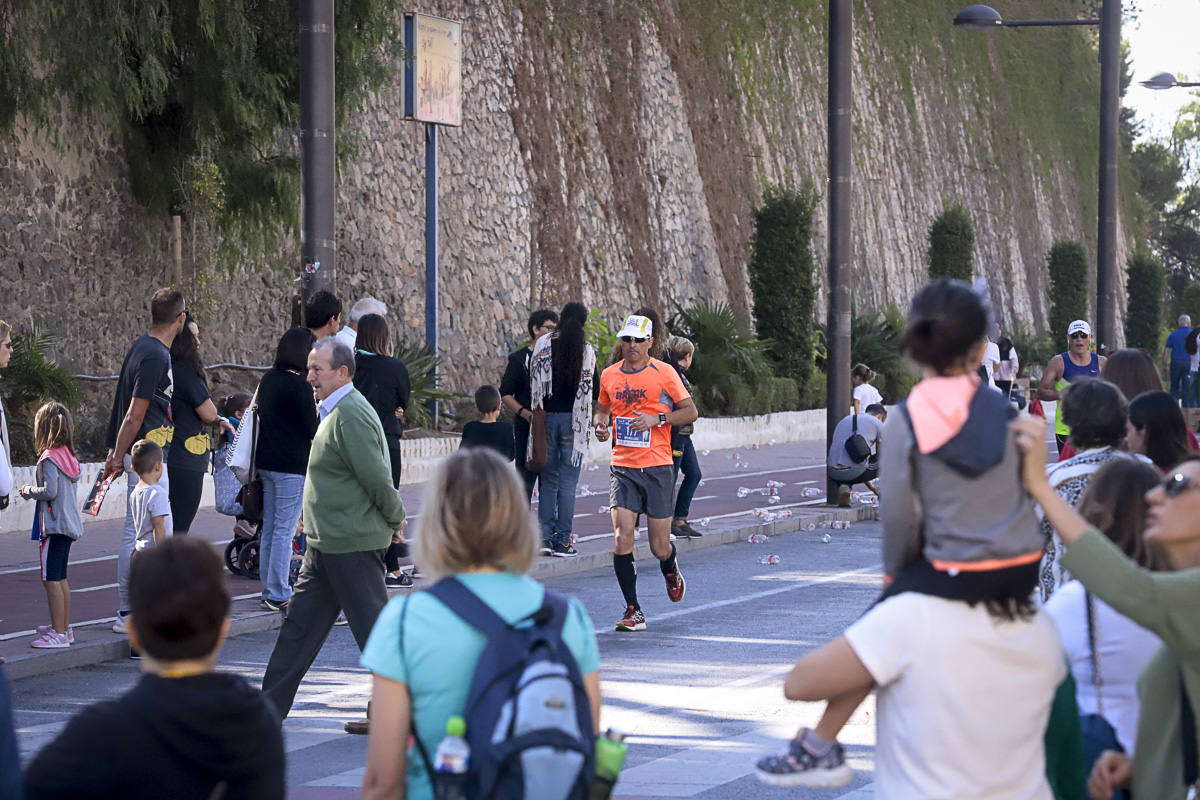 Los marroquís Abdelhadi El Mouaziz y Nazha Machouh reinan en Motril