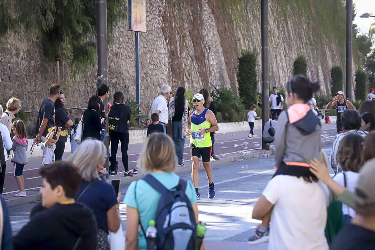 Los marroquís Abdelhadi El Mouaziz y Nazha Machouh reinan en Motril