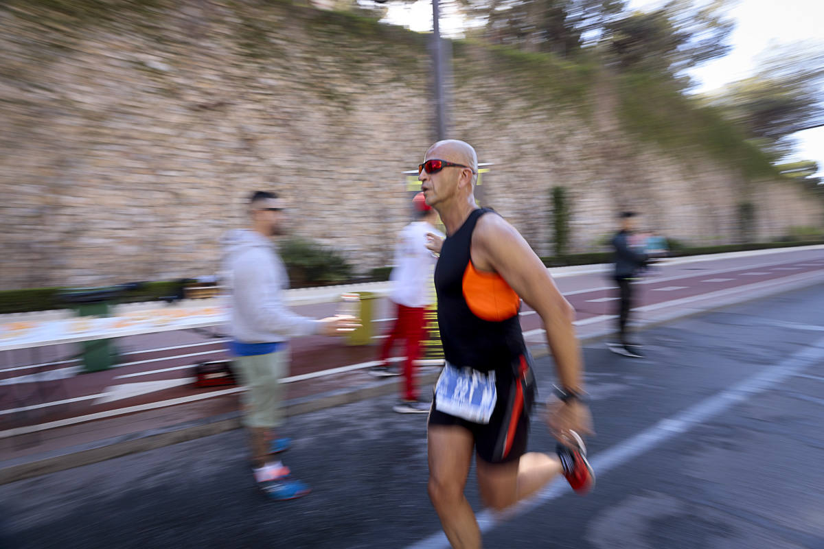 Los marroquís Abdelhadi El Mouaziz y Nazha Machouh reinan en Motril