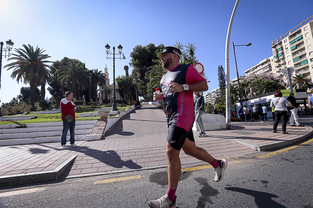 Los marroquís Abdelhadi El Mouaziz y Nazha Machouh reinan en Motril