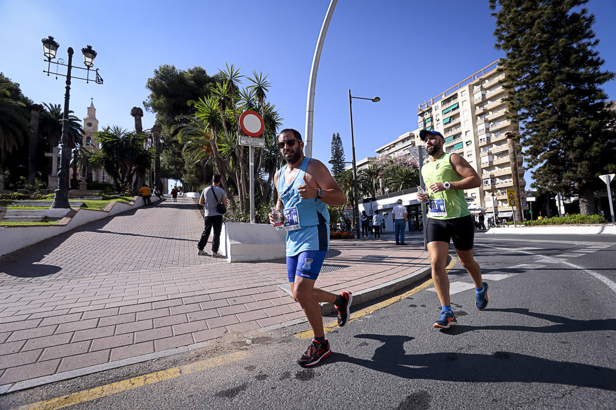 Los marroquís Abdelhadi El Mouaziz y Nazha Machouh reinan en Motril