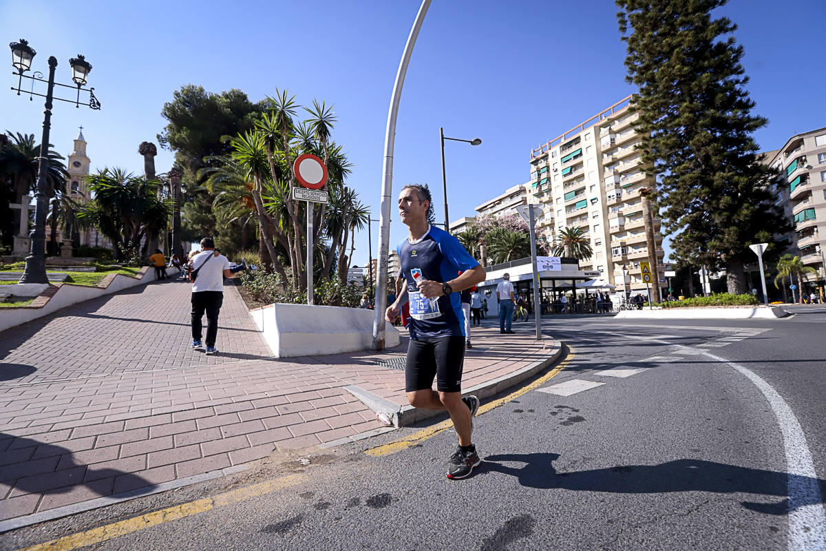 Los marroquís Abdelhadi El Mouaziz y Nazha Machouh reinan en Motril