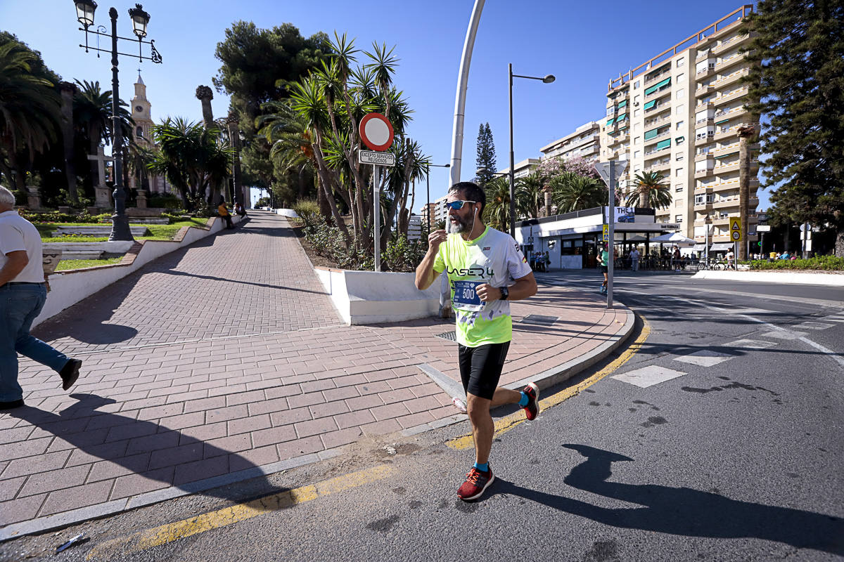 Los marroquís Abdelhadi El Mouaziz y Nazha Machouh reinan en Motril