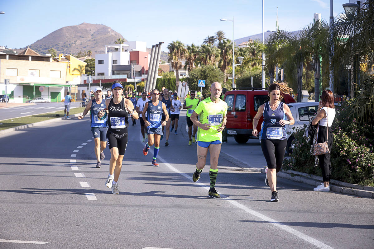 Los marroquís Abdelhadi El Mouaziz y Nazha Machouh reinan en Motril