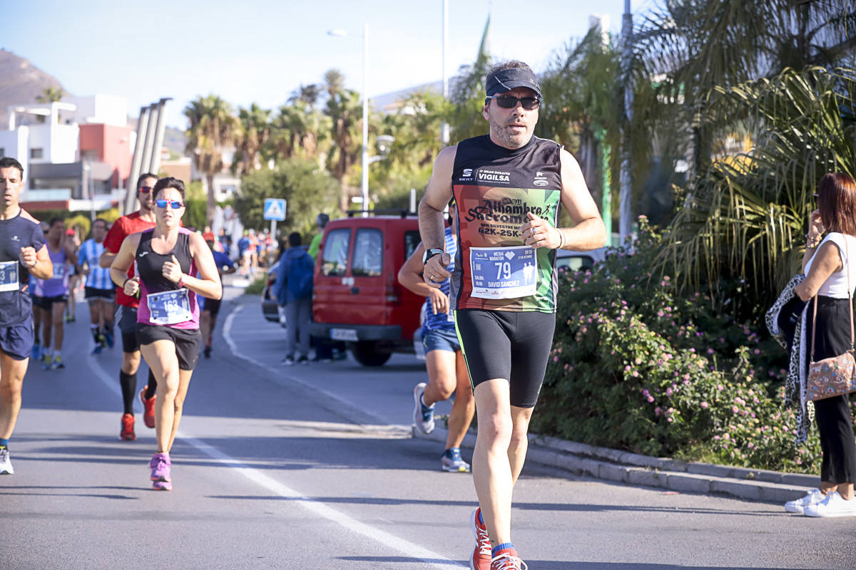 Los marroquís Abdelhadi El Mouaziz y Nazha Machouh reinan en Motril