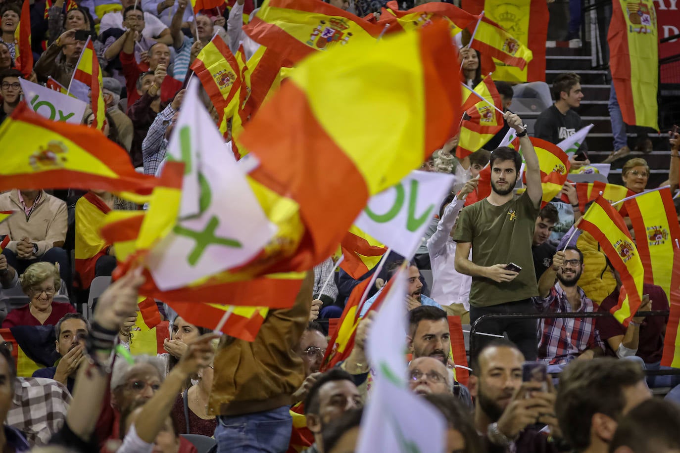 Abascal presenta a su partido como única alternativa para echar a Sánchez de la Moncloa