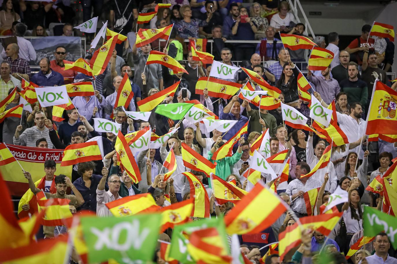 Abascal presenta a su partido como única alternativa para echar a Sánchez de la Moncloa