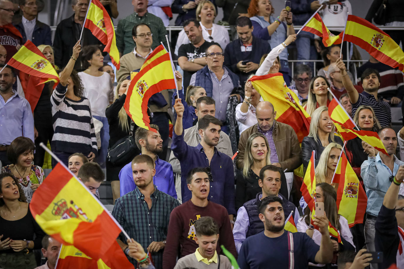 Abascal presenta a su partido como única alternativa para echar a Sánchez de la Moncloa