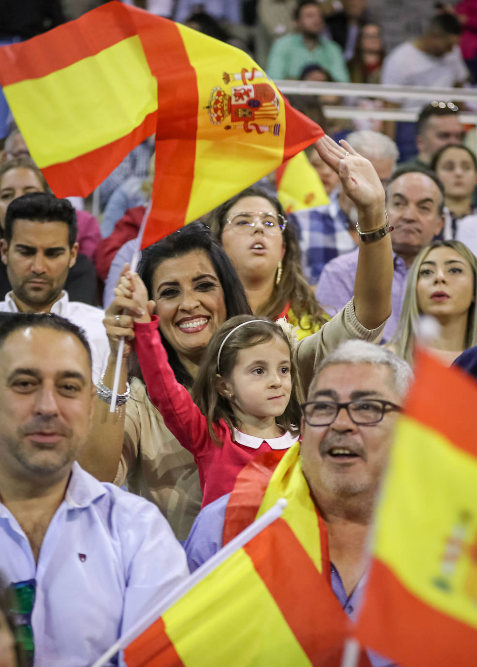 Abascal presenta a su partido como única alternativa para echar a Sánchez de la Moncloa