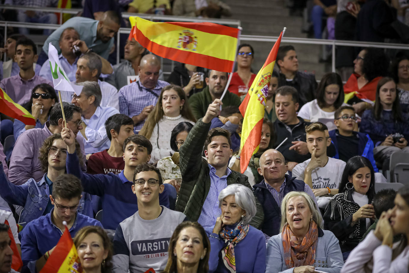 Abascal presenta a su partido como única alternativa para echar a Sánchez de la Moncloa