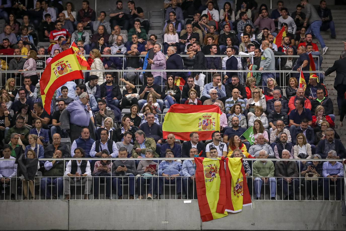 Abascal presenta a su partido como única alternativa para echar a Sánchez de la Moncloa