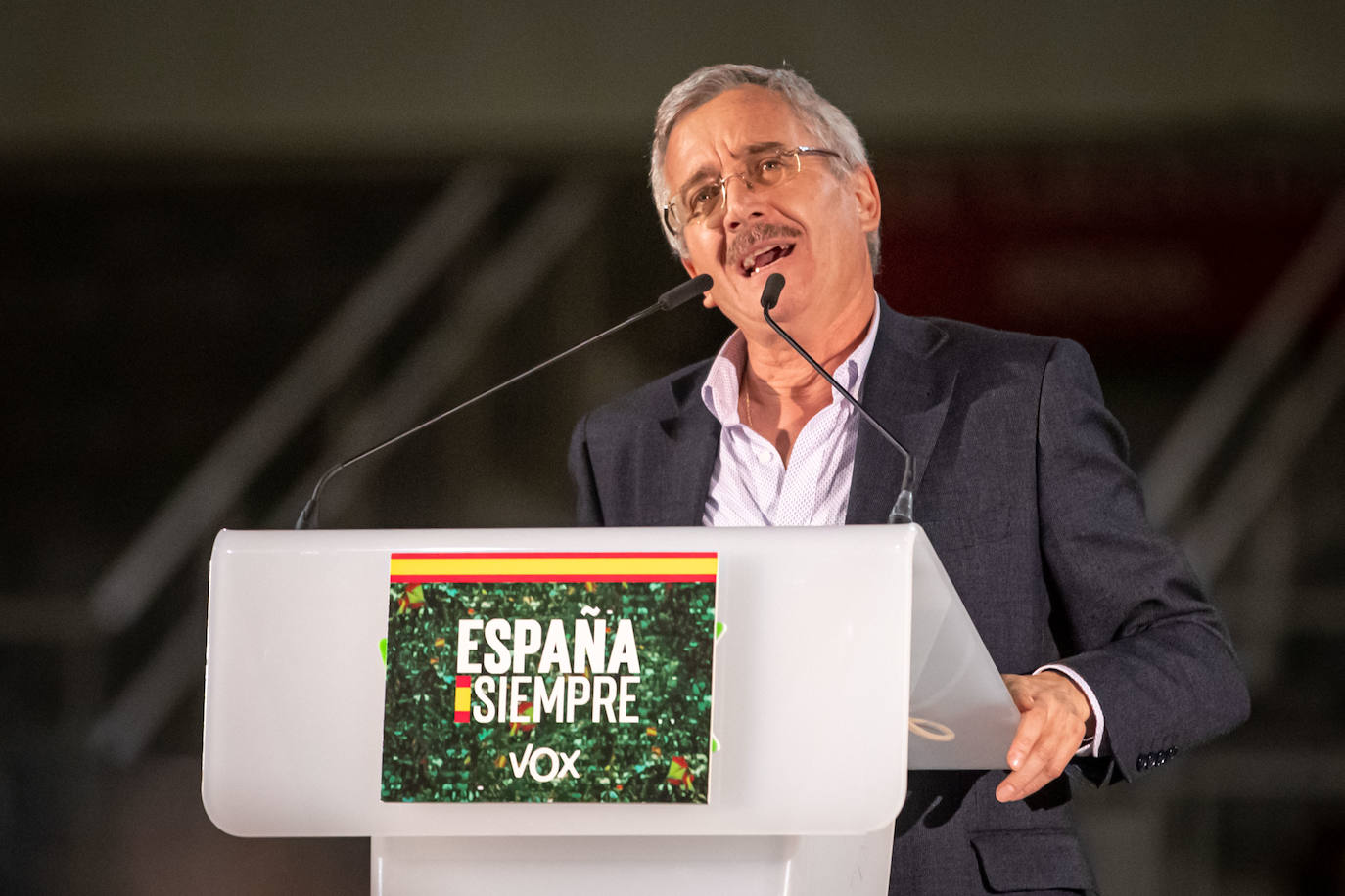 Abascal presenta a su partido como única alternativa para echar a Sánchez de la Moncloa