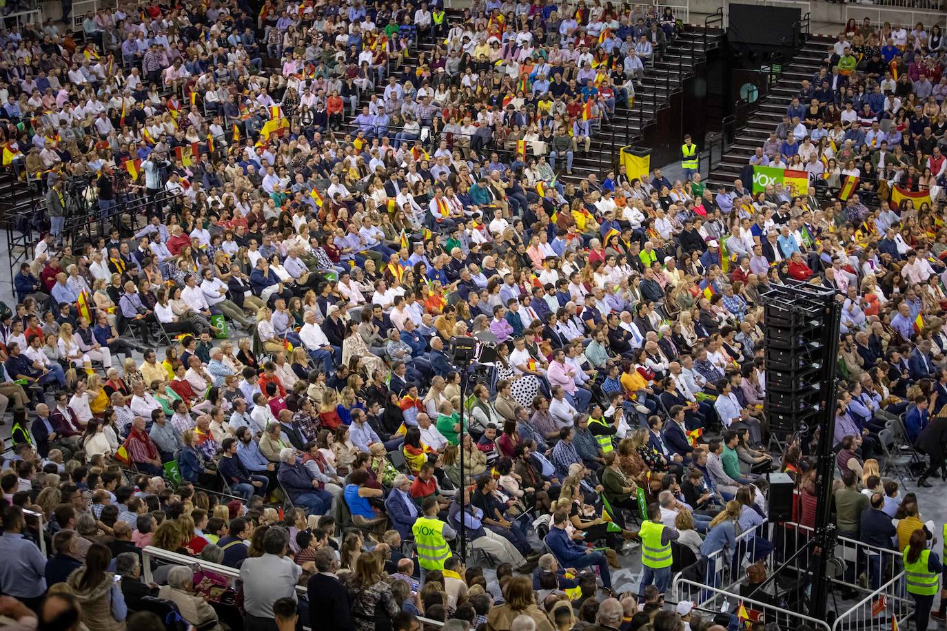 Abascal presenta a su partido como única alternativa para echar a Sánchez de la Moncloa