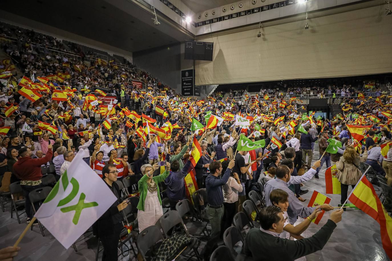 Abascal presenta a su partido como única alternativa para echar a Sánchez de la Moncloa