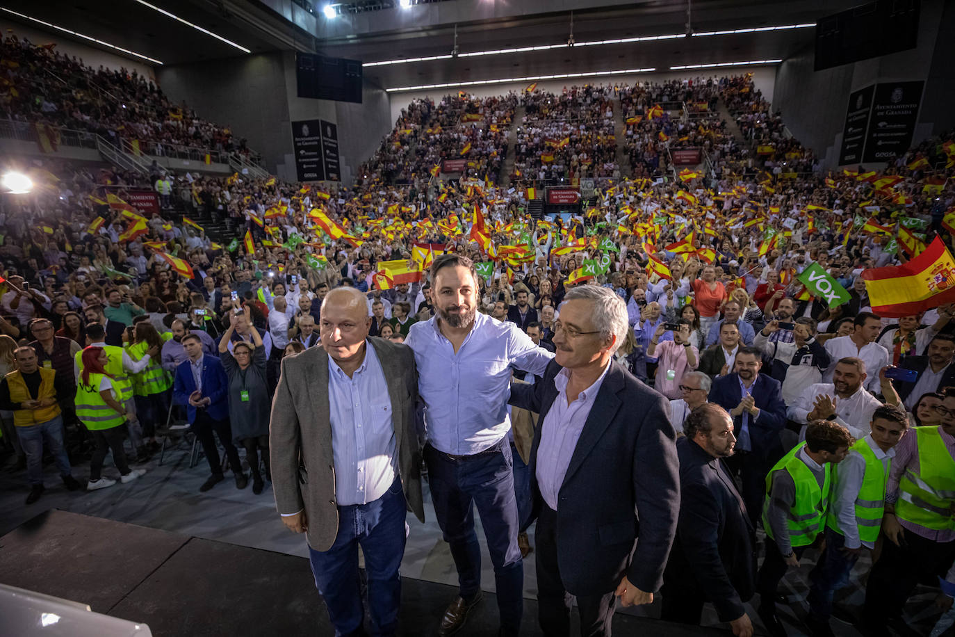 Abascal presenta a su partido como única alternativa para echar a Sánchez de la Moncloa