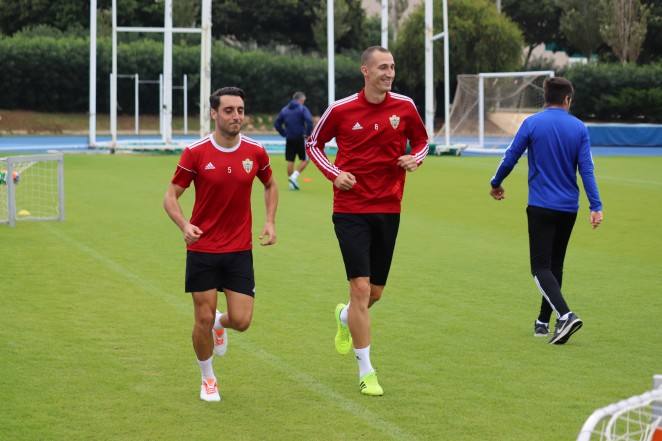 El Almería vuelve al trabajo, sin tiempo para disfrutar la victoria