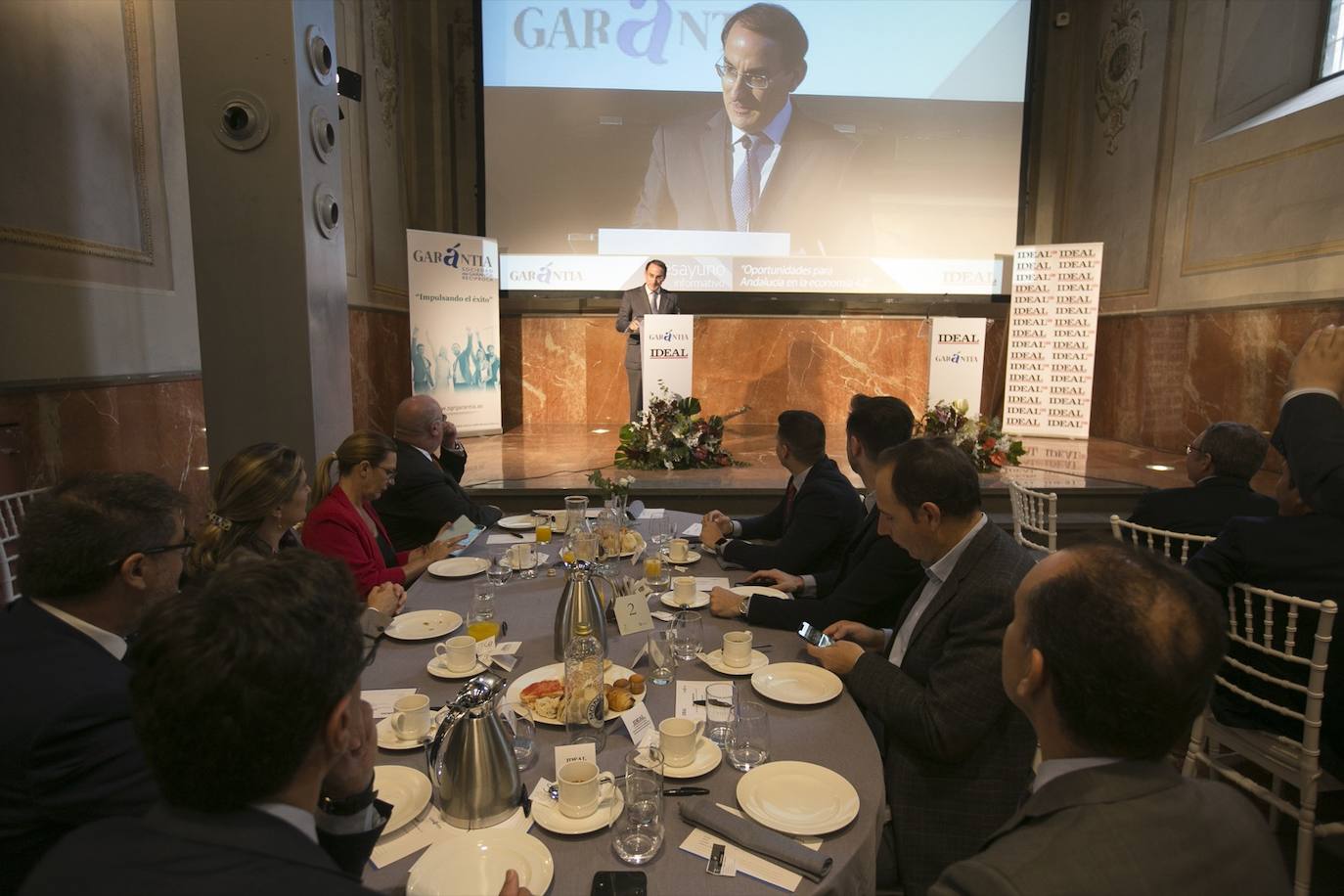 El consejero de Economía, Conocimiento, Empresas y Universidad de la Junta de Andalucía, Rogelio Velasco, analizará los retos de la economía regional y las medidas que el Gobierno andaluz en un desayuno organizado por IDEAL en el hotel Santa Paula 