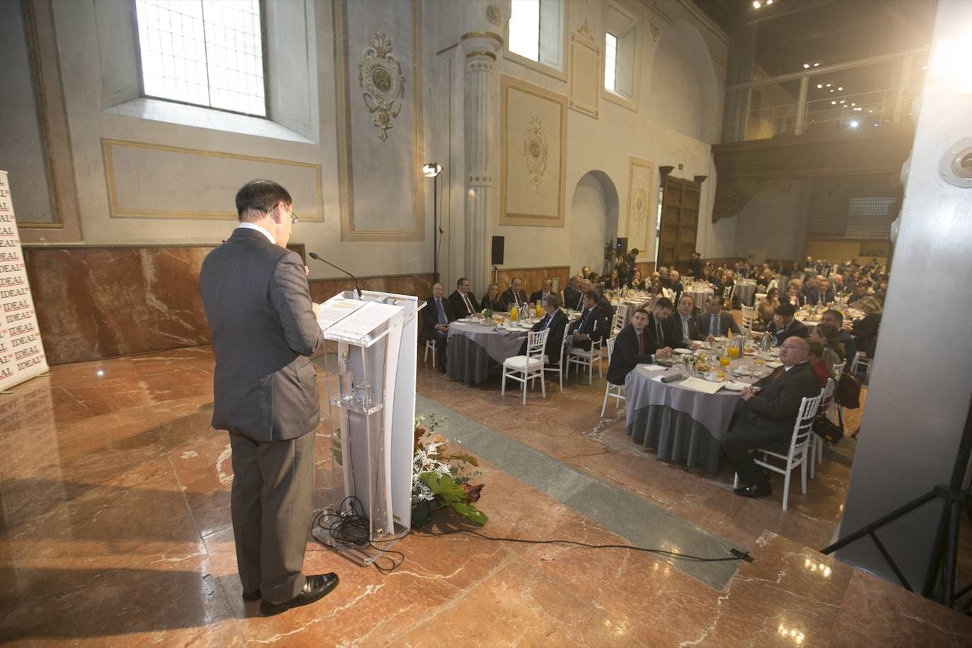 El consejero de Economía, Conocimiento, Empresas y Universidad de la Junta de Andalucía, Rogelio Velasco, analizará los retos de la economía regional y las medidas que el Gobierno andaluz en un desayuno organizado por IDEAL en el hotel Santa Paula 