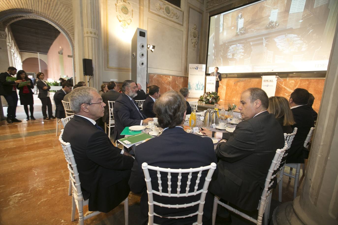 El consejero de Economía, Conocimiento, Empresas y Universidad de la Junta de Andalucía, Rogelio Velasco, analizará los retos de la economía regional y las medidas que el Gobierno andaluz en un desayuno organizado por IDEAL en el hotel Santa Paula 