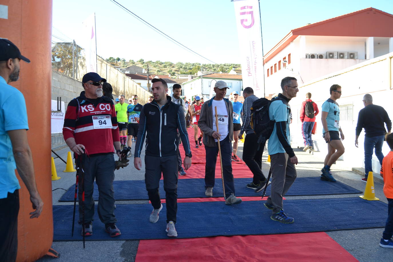 Cerca de 150 deportistas, entre participantes del trail, minitrail y senderistas, celebran en esta prueba que tuvo lugar en una agradable mañana de domingo 