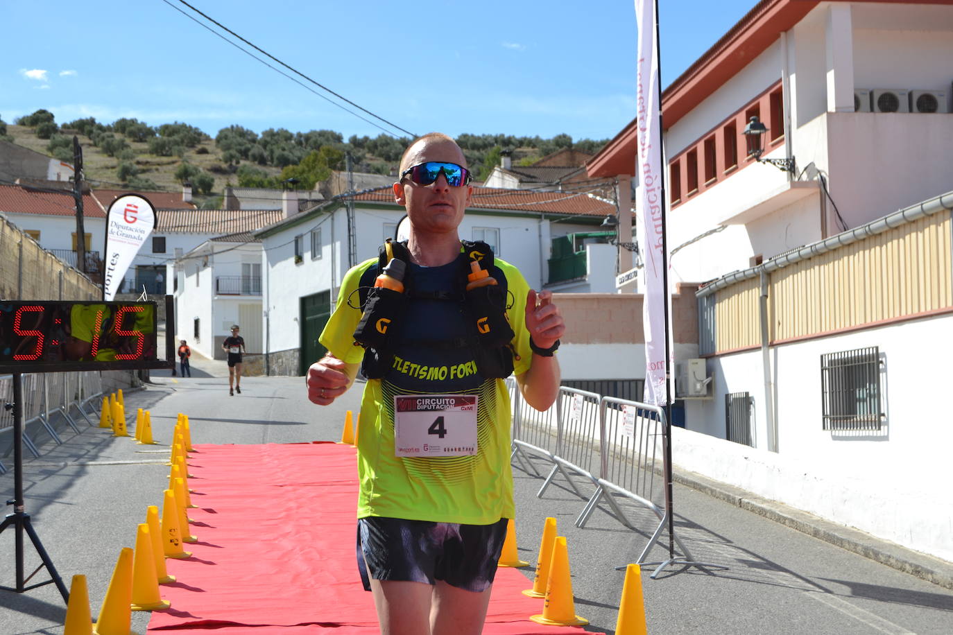 Cerca de 150 deportistas, entre participantes del trail, minitrail y senderistas, celebran en esta prueba que tuvo lugar en una agradable mañana de domingo 