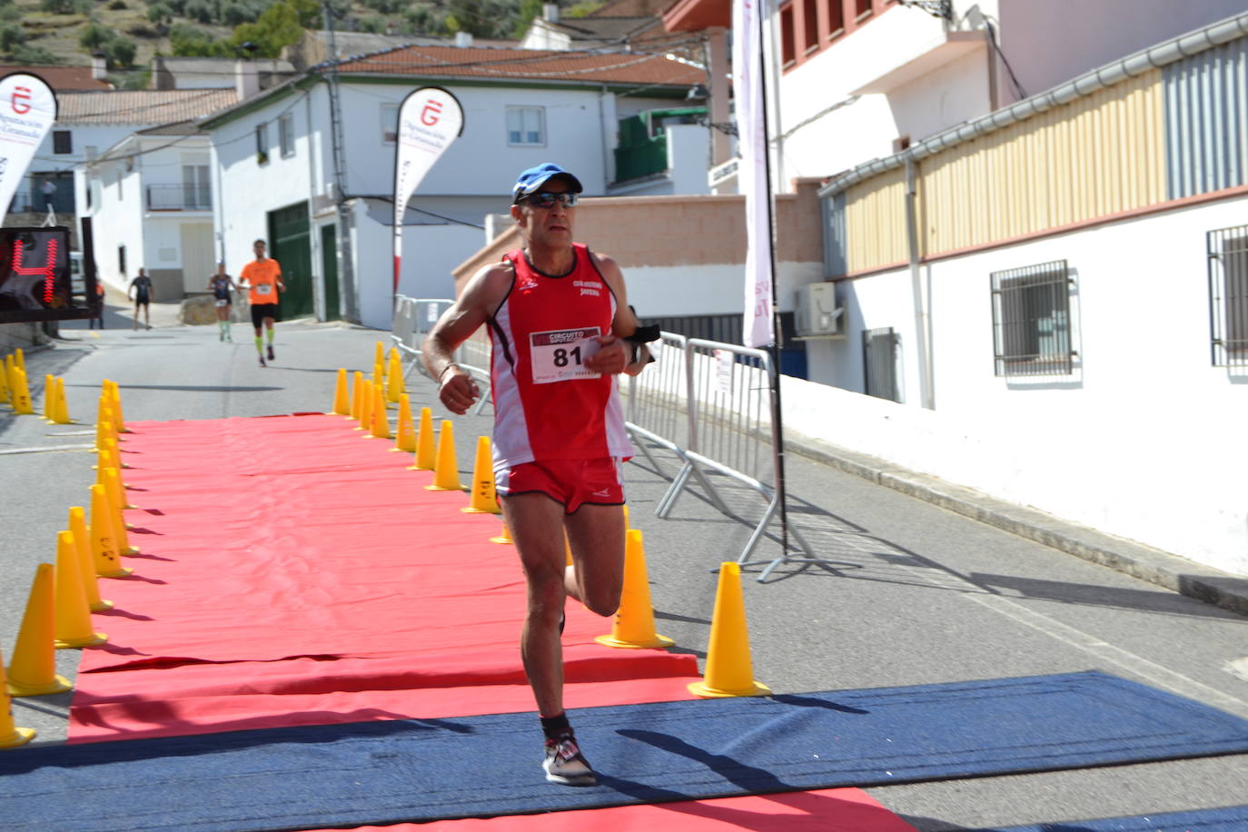 Cerca de 150 deportistas, entre participantes del trail, minitrail y senderistas, celebran en esta prueba que tuvo lugar en una agradable mañana de domingo 