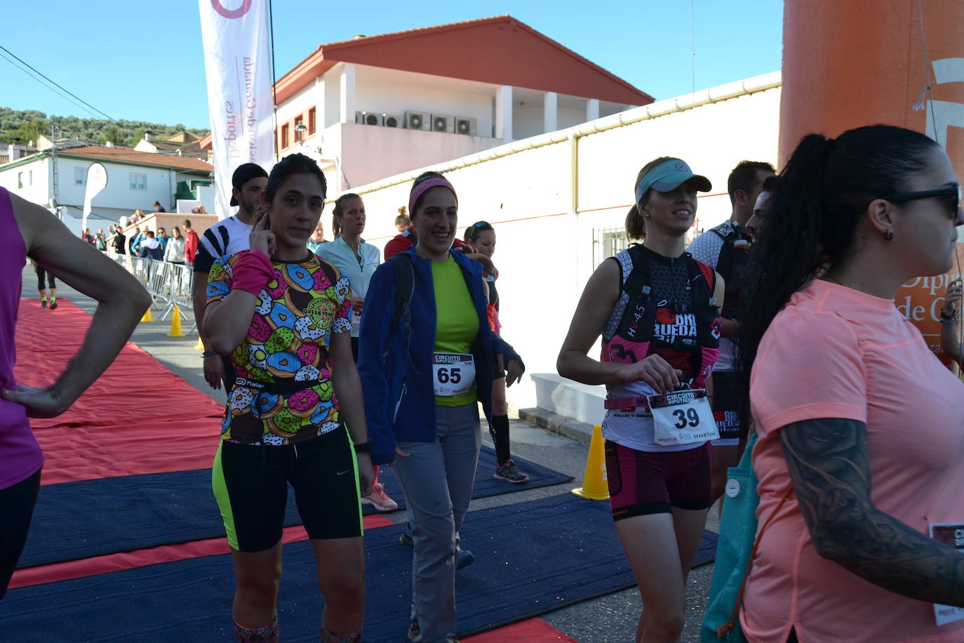 Cerca de 150 deportistas, entre participantes del trail, minitrail y senderistas, celebran en esta prueba que tuvo lugar en una agradable mañana de domingo 