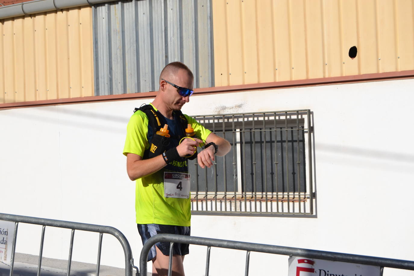 Cerca de 150 deportistas, entre participantes del trail, minitrail y senderistas, celebran en esta prueba que tuvo lugar en una agradable mañana de domingo 