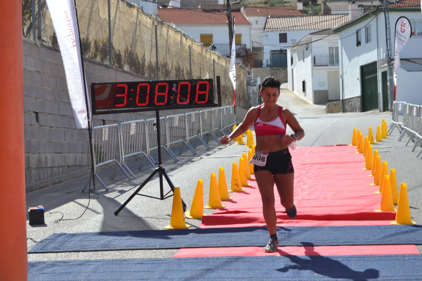 Cerca de 150 deportistas, entre participantes del trail, minitrail y senderistas, celebran en esta prueba que tuvo lugar en una agradable mañana de domingo 