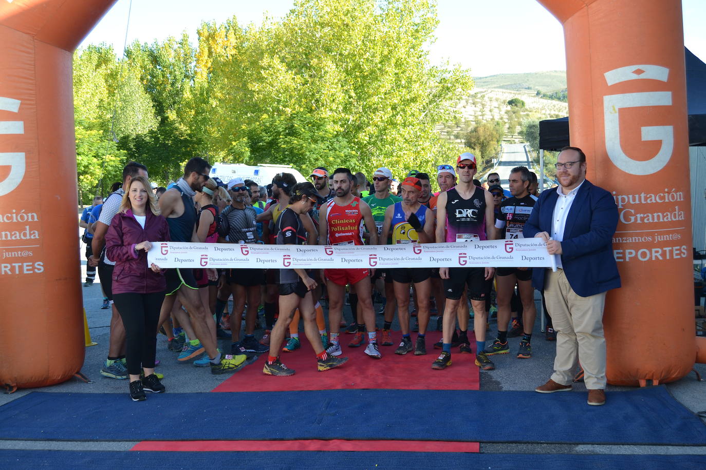 Cerca de 150 deportistas, entre participantes del trail, minitrail y senderistas, celebran en esta prueba que tuvo lugar en una agradable mañana de domingo 