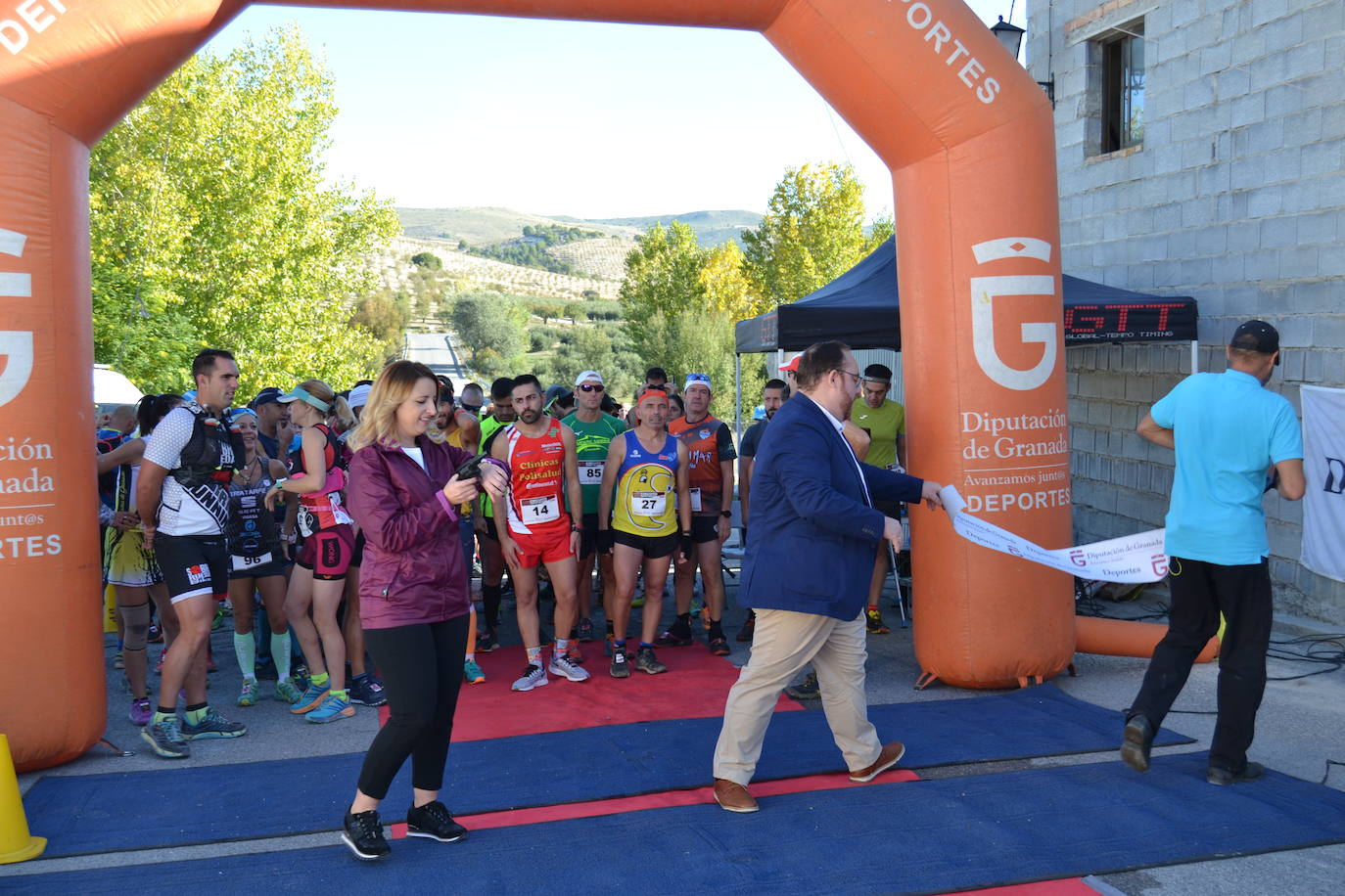 Cerca de 150 deportistas, entre participantes del trail, minitrail y senderistas, celebran en esta prueba que tuvo lugar en una agradable mañana de domingo 