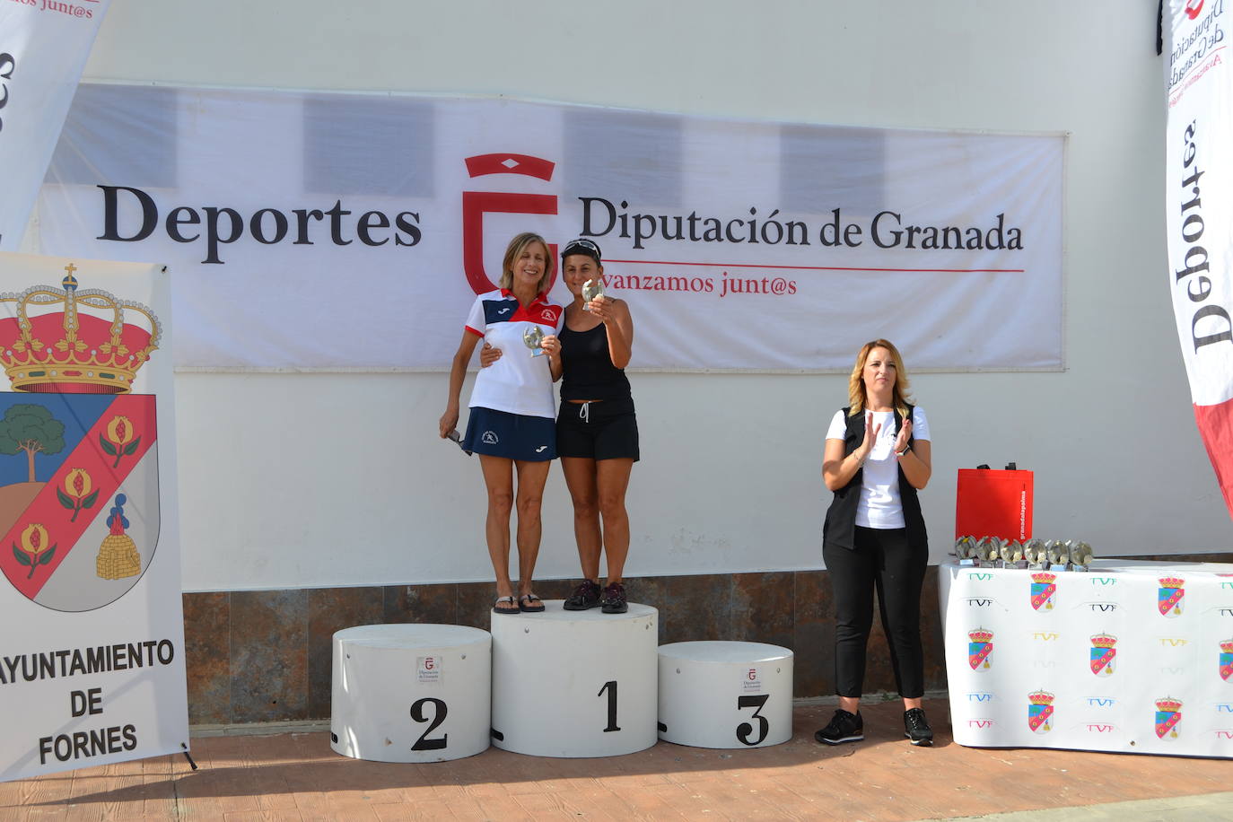 Cerca de 150 deportistas, entre participantes del trail, minitrail y senderistas, celebran en esta prueba que tuvo lugar en una agradable mañana de domingo 