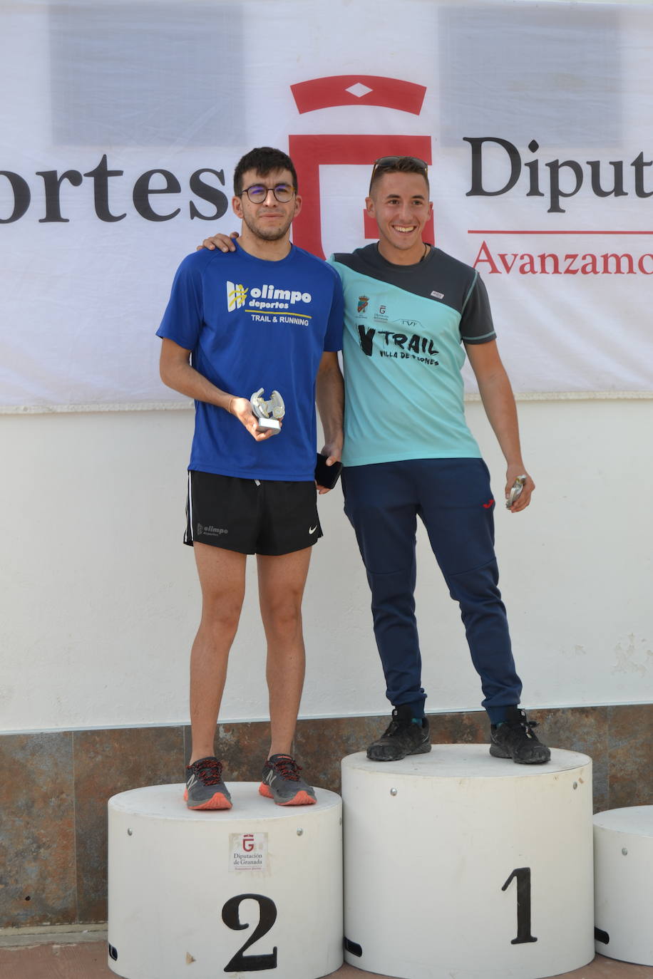 Cerca de 150 deportistas, entre participantes del trail, minitrail y senderistas, celebran en esta prueba que tuvo lugar en una agradable mañana de domingo 