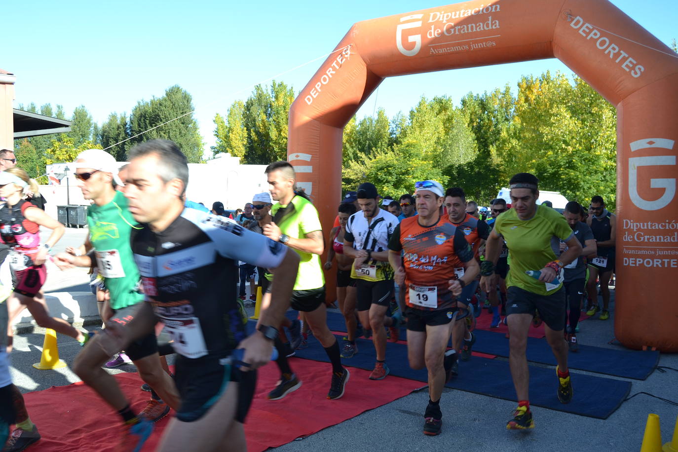 Cerca de 150 deportistas, entre participantes del trail, minitrail y senderistas, celebran en esta prueba que tuvo lugar en una agradable mañana de domingo 