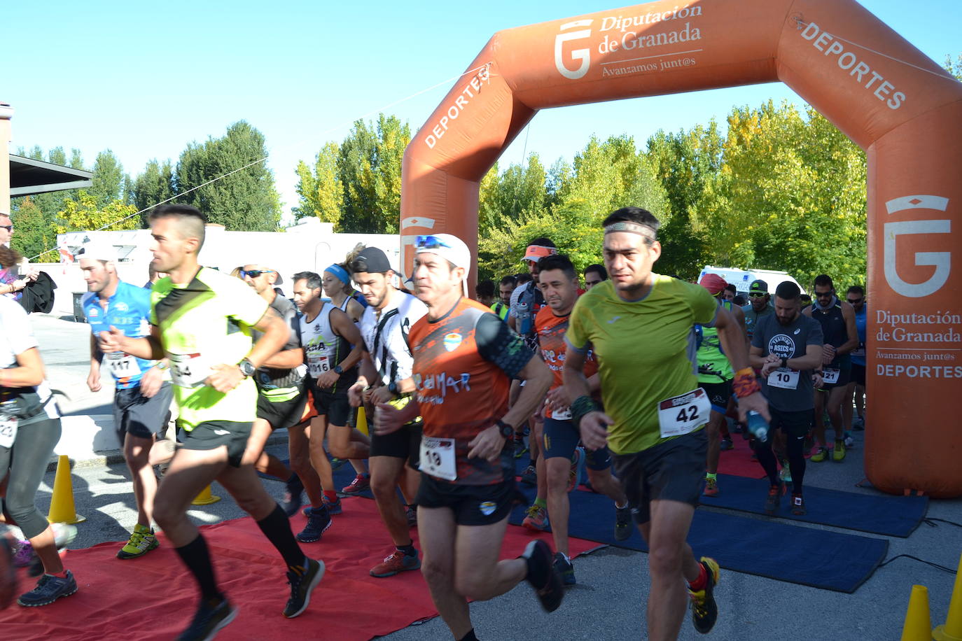 Cerca de 150 deportistas, entre participantes del trail, minitrail y senderistas, celebran en esta prueba que tuvo lugar en una agradable mañana de domingo 