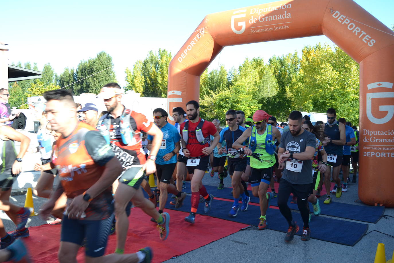 Cerca de 150 deportistas, entre participantes del trail, minitrail y senderistas, celebran en esta prueba que tuvo lugar en una agradable mañana de domingo 