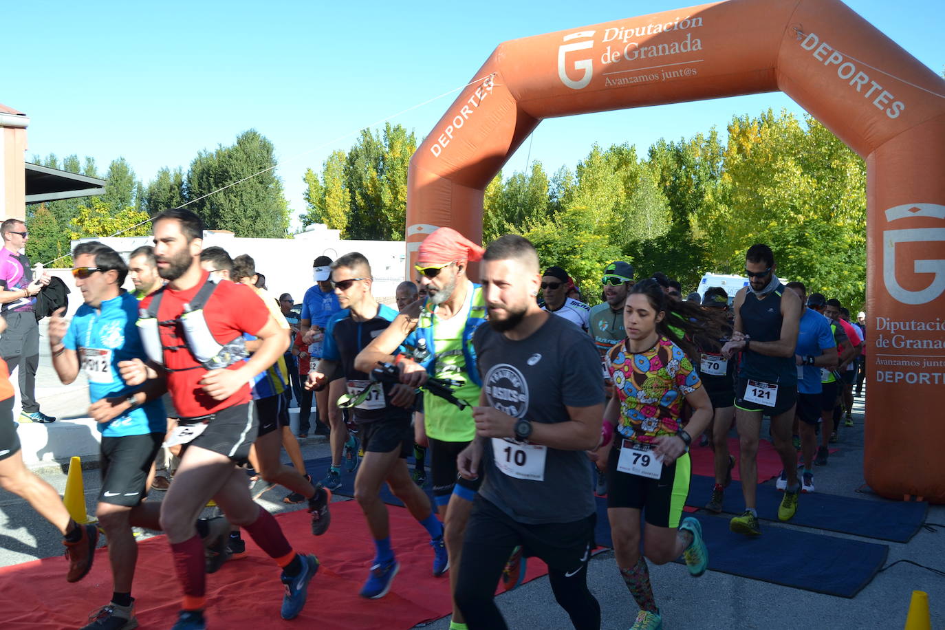 Cerca de 150 deportistas, entre participantes del trail, minitrail y senderistas, celebran en esta prueba que tuvo lugar en una agradable mañana de domingo 