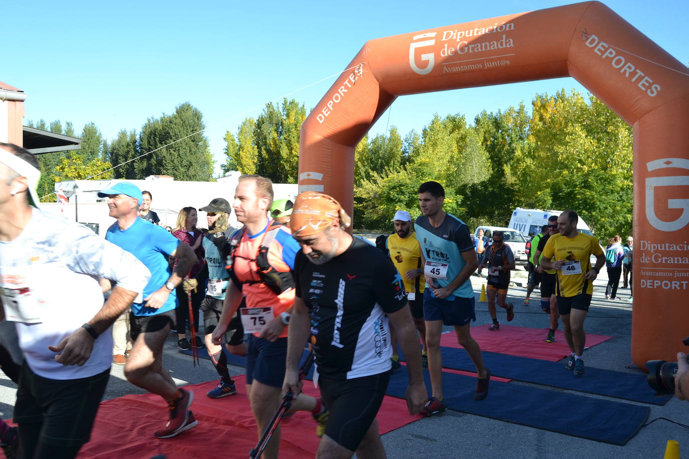 Cerca de 150 deportistas, entre participantes del trail, minitrail y senderistas, celebran en esta prueba que tuvo lugar en una agradable mañana de domingo 