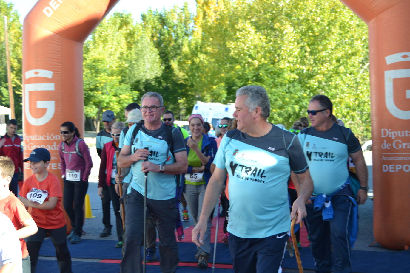 Cerca de 150 deportistas, entre participantes del trail, minitrail y senderistas, celebran en esta prueba que tuvo lugar en una agradable mañana de domingo 