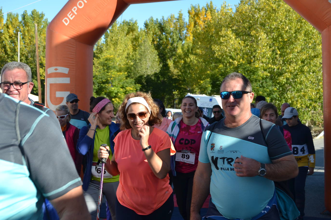 Cerca de 150 deportistas, entre participantes del trail, minitrail y senderistas, celebran en esta prueba que tuvo lugar en una agradable mañana de domingo 