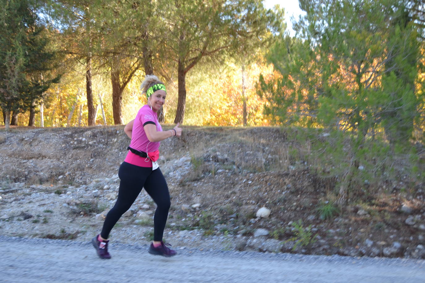 Cerca de 150 deportistas, entre participantes del trail, minitrail y senderistas, celebran en esta prueba que tuvo lugar en una agradable mañana de domingo 