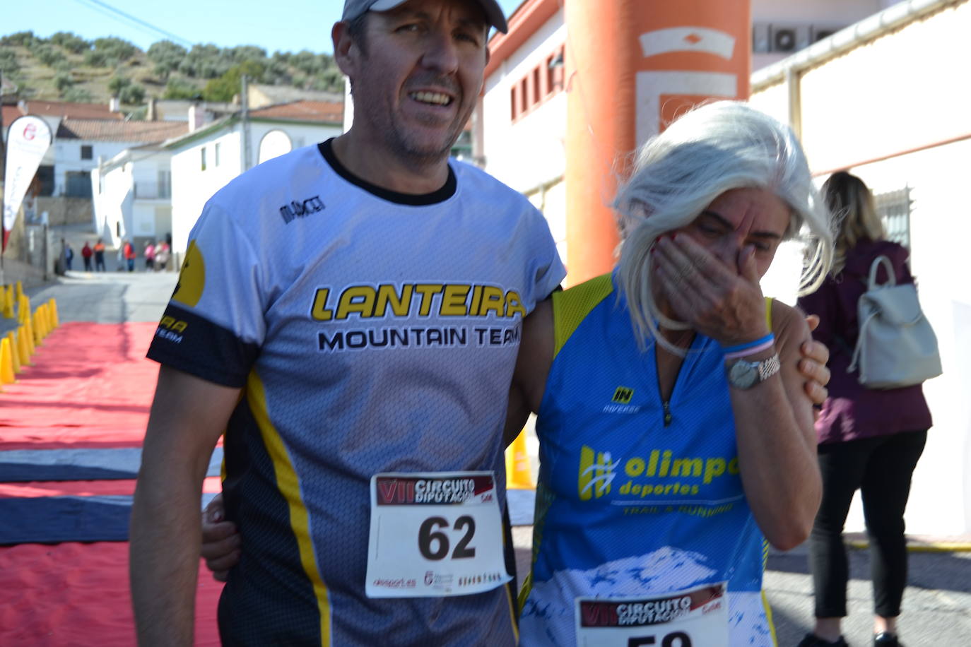 Cerca de 150 deportistas, entre participantes del trail, minitrail y senderistas, celebran en esta prueba que tuvo lugar en una agradable mañana de domingo 